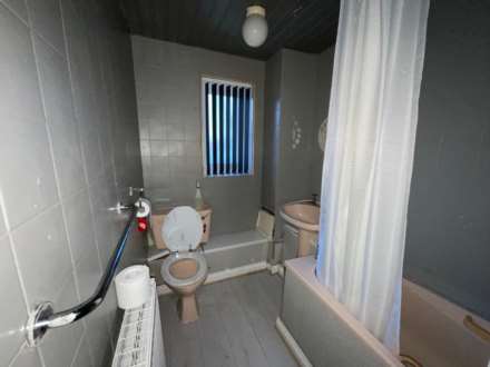 Prospecthill Road, Toryglen, Image 8