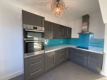 Kingscare Road, Kingspark, Image 3