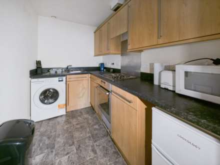 Flat 1, 6 Tullis Gardens, G40 1AF, Image 11