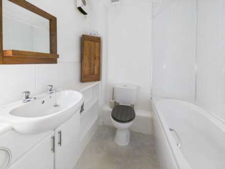 Flat 1, 6 Tullis Gardens, G40 1AF, Image 8