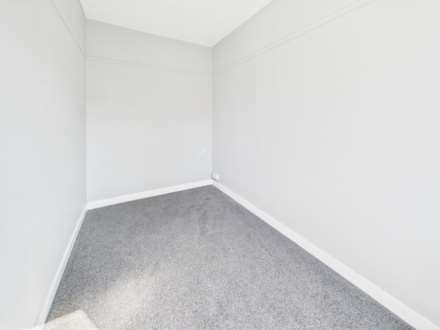 Highcroft Avenue, Croftfoot, Image 20