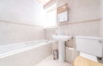 Highcroft Avenue, Croftfoot, Image 5