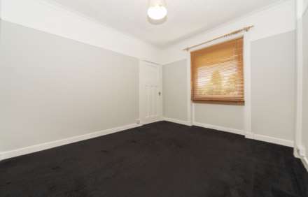 Highcroft Avenue, Croftfoot, Image 6