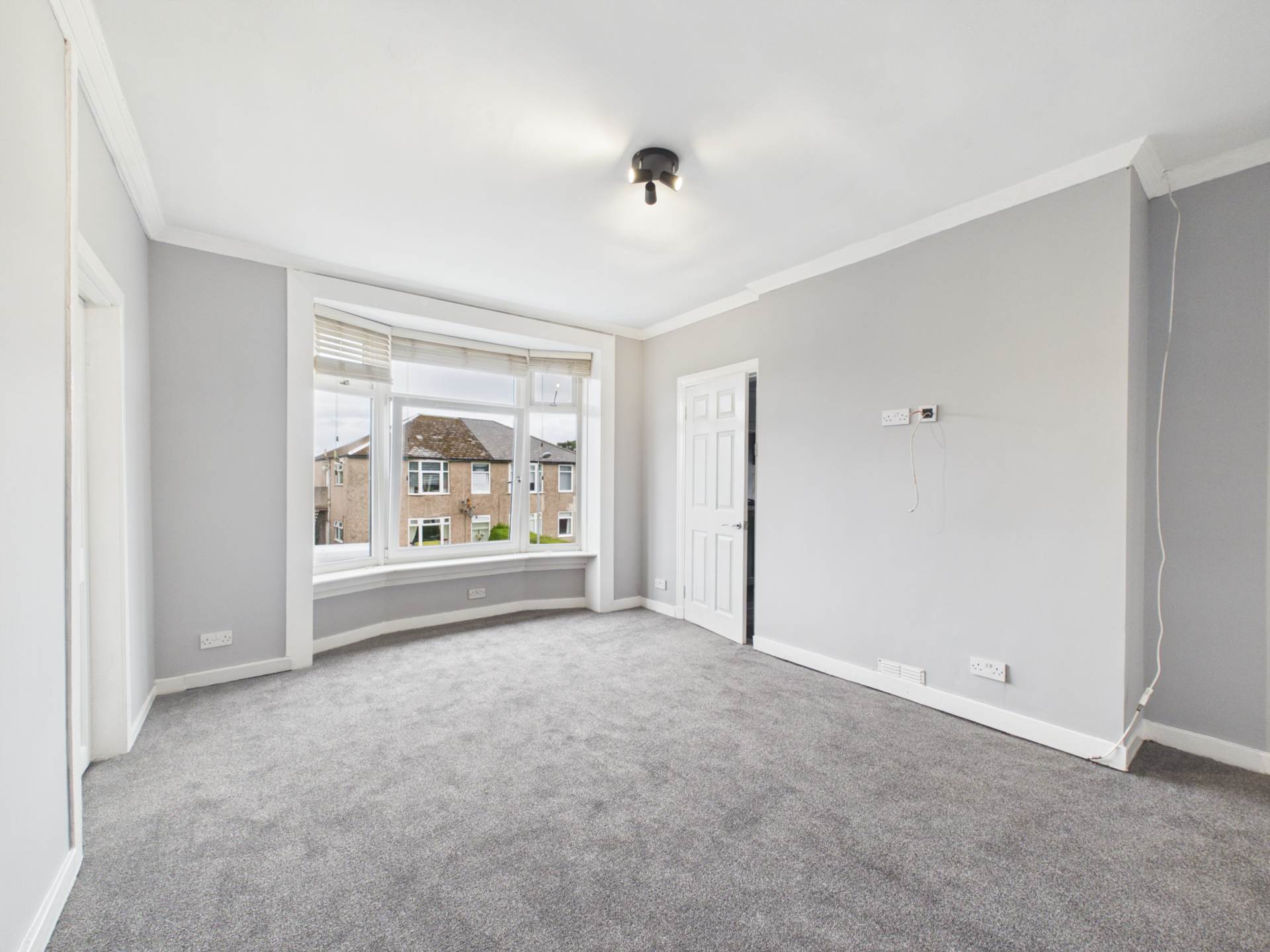 Curling Crescent, Glasgow, Image 2