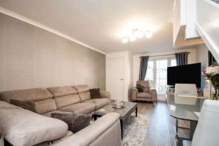 Tormusk Gardens, Glasgow, Image 2