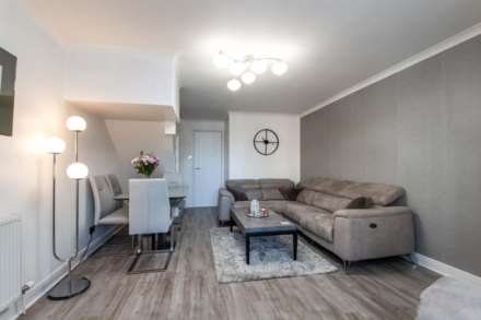 Tormusk Gardens, Glasgow, Image 3