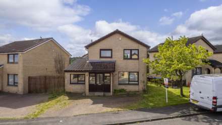 5 Bedroom Detached, Waukglen Avenue, Southpark Village