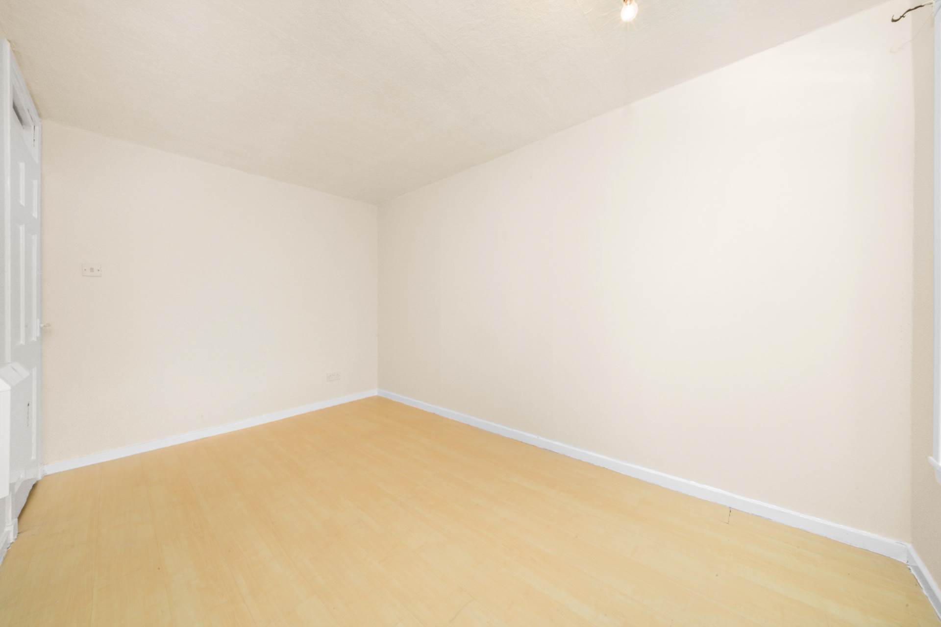 Kintyre Avenue, Linwood, Image 19