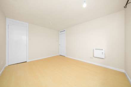 Kintyre Avenue, Linwood, Image 9