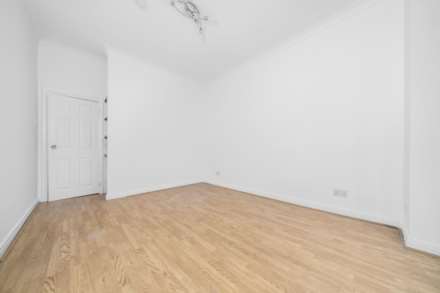 Burghead Drive, Glasgow, Image 9