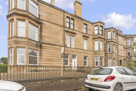 3 Bedroom Flat, Wardlaw Drive, Glasgow