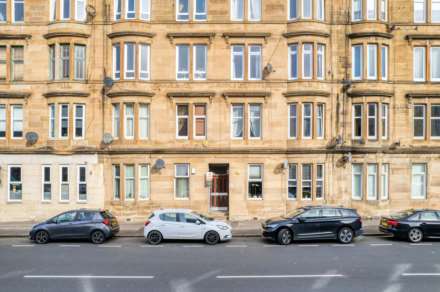 2 Bedroom Flat, Tantallon Road, Shawlands