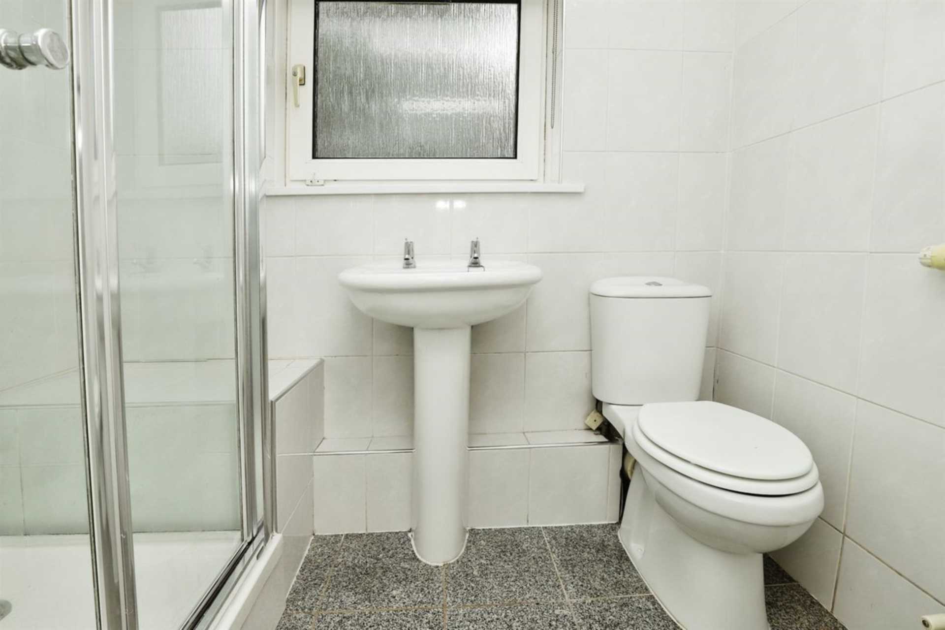 Stoneside Square, Glasgow, Image 9