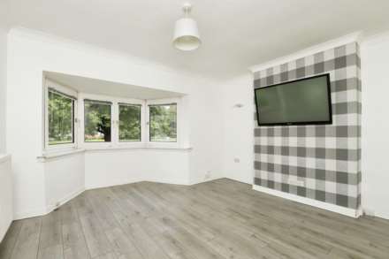 Stoneside Square, Glasgow, Image 2