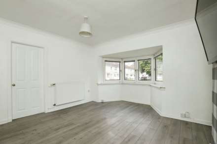 Stoneside Square, Glasgow, Image 3