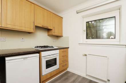 Stoneside Square, Glasgow, Image 4