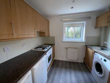 Stoneside Square, Glasgow, Image 6