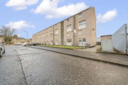 2 Bedroom Maisonette, Brownsdale Road, Glasgow