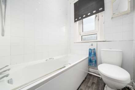 Hill Avenue, Newton Mearns, Image 20