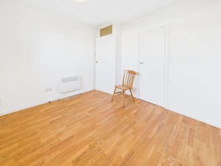 Raithburn Avenue, Glasgow, Image 4