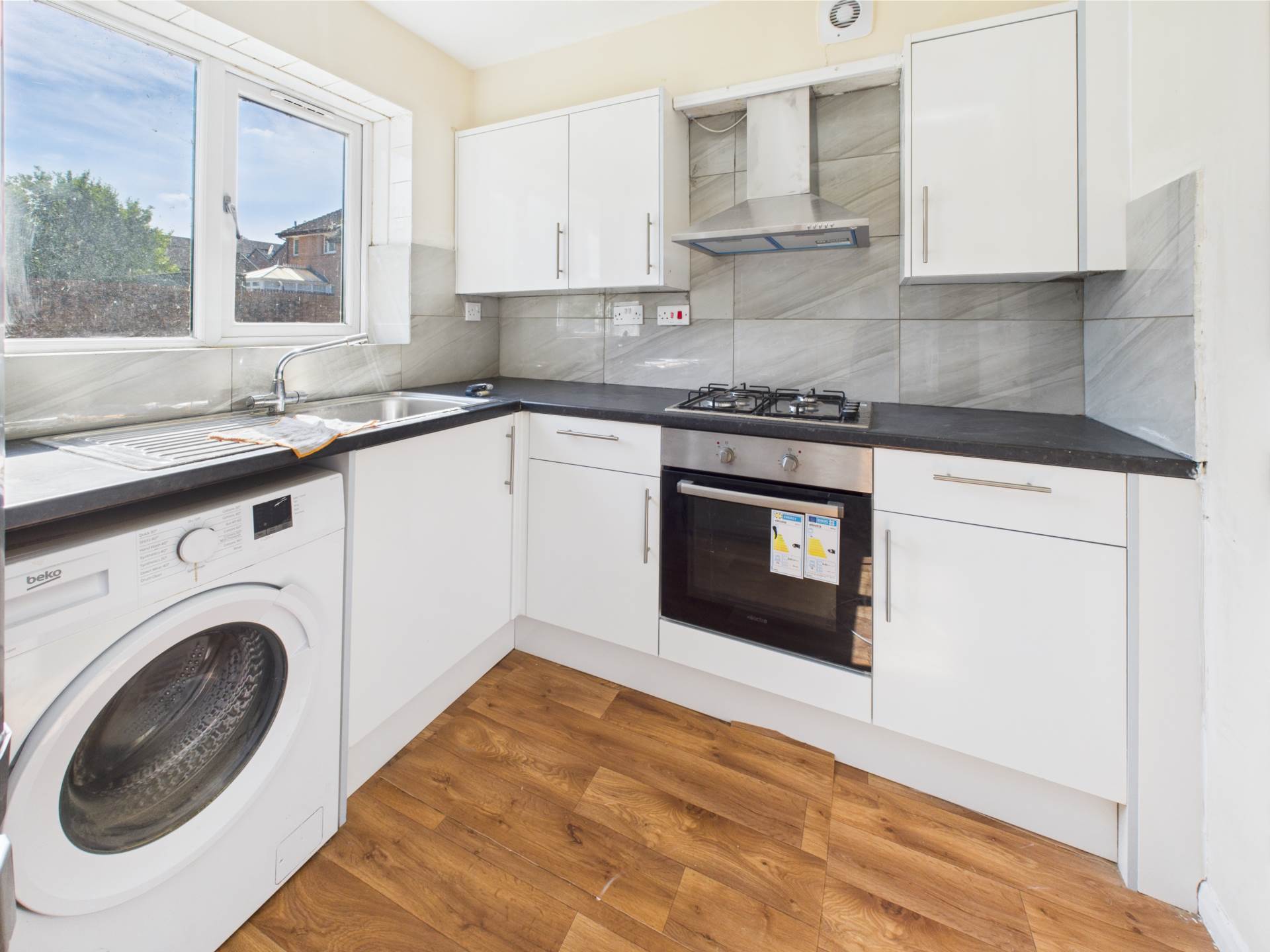 Robson Grove, Glasgow, Image 19