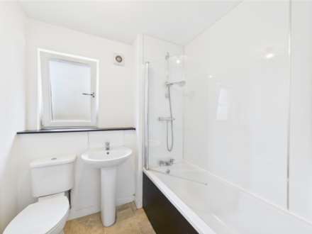 Stevenston Street, Holytown, Image 12