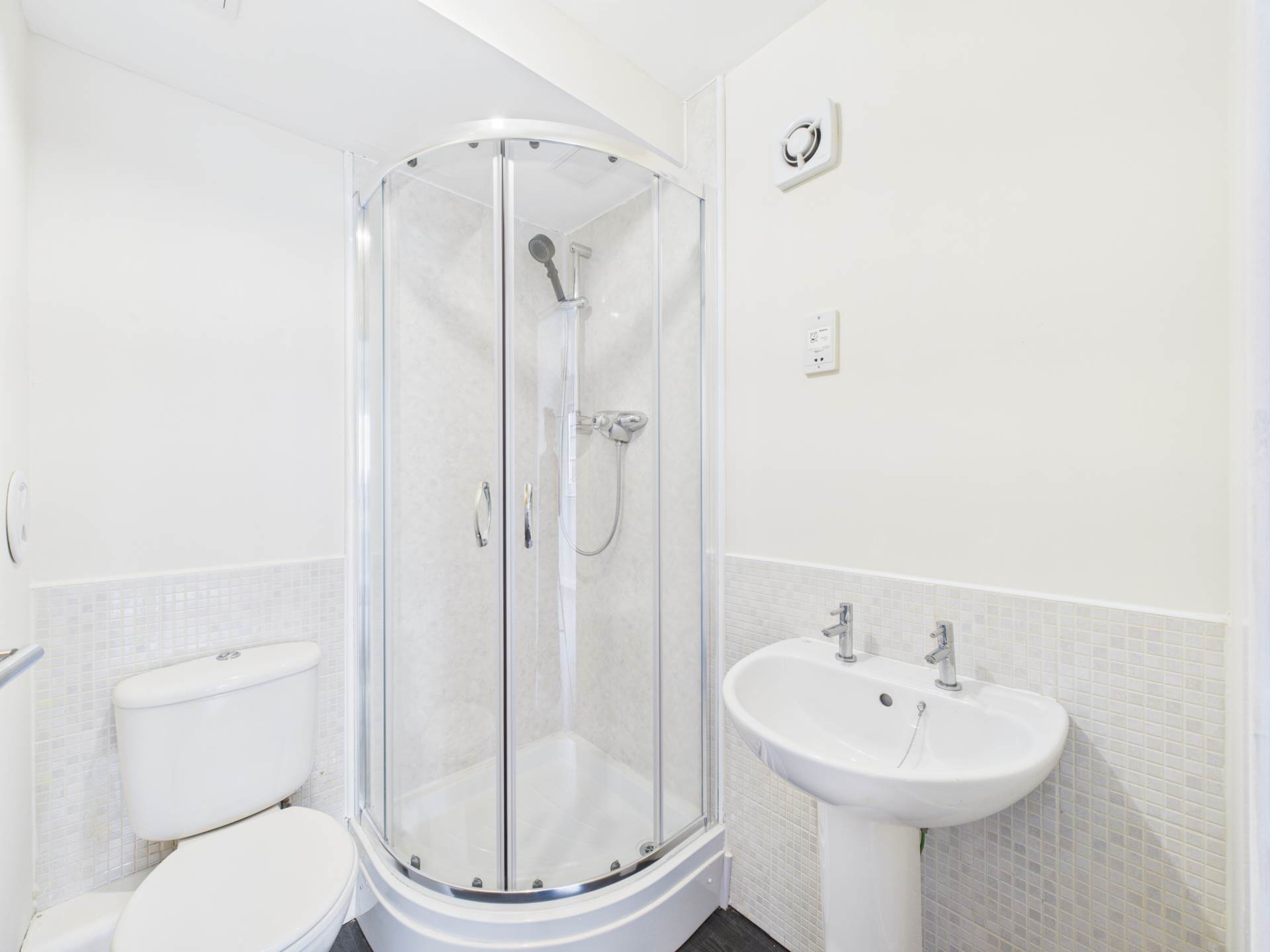 Saucel  Crescent, Paisley, Image 10