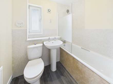 Saucel  Crescent, Paisley, Image 11