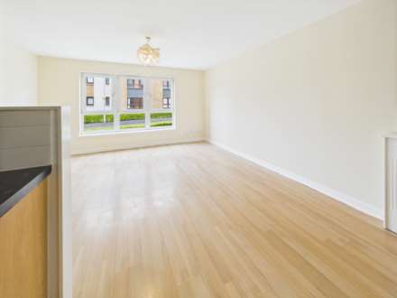 Saucel  Crescent, Paisley, Image 6