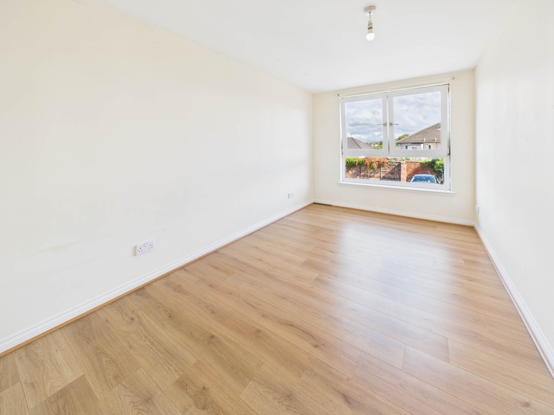 Castlemilk Road, Kings Park, Image 19