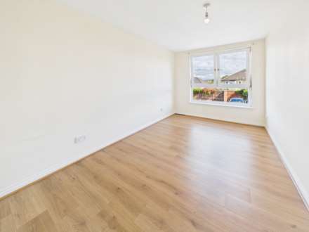 Castlemilk Road, Kings Park, Image 19