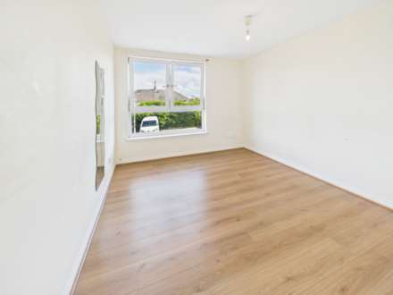 Castlemilk Road, Kings Park, Image 8
