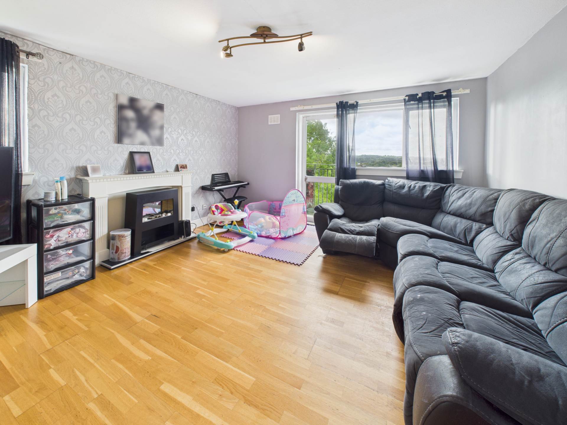 Ewing Road, Lochwinnoch, Image 2