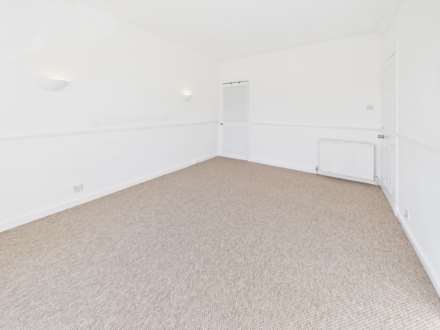 Kingsbridge Drive, Rutherglen, Image 4