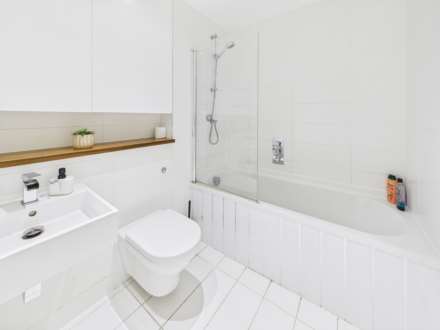 Glasgow Harbour Terraces, Partick, Image 7