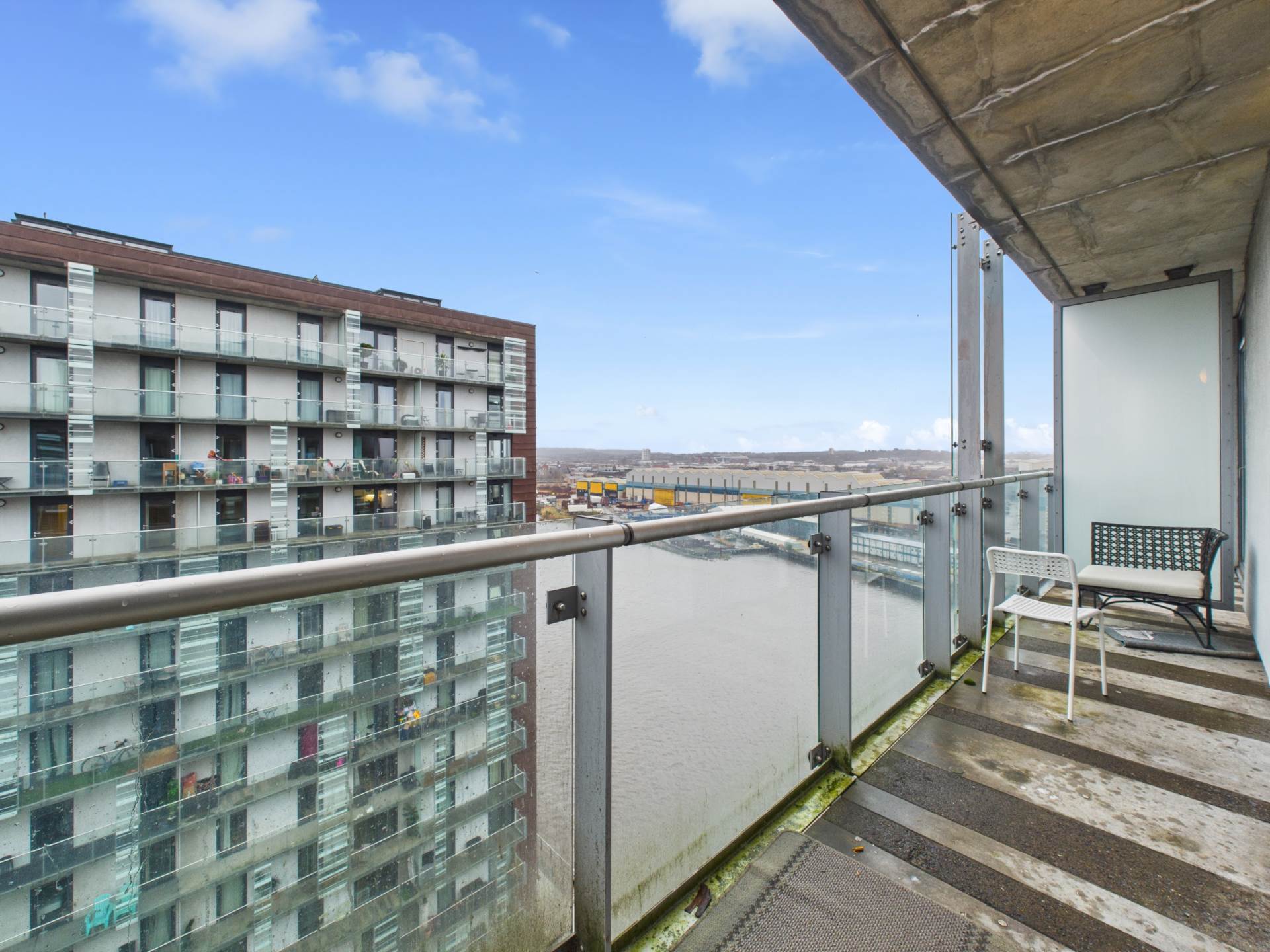 Meadowside Quay Walk, Partick, Image 11