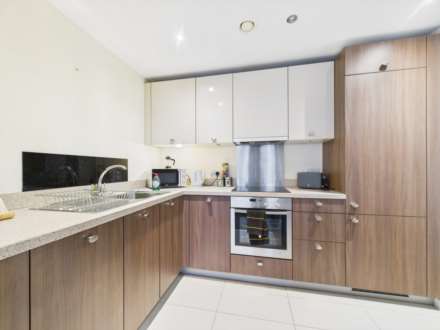 Meadowside Quay Walk, Partick, Image 3