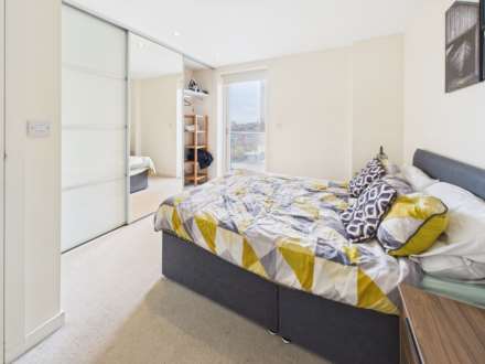 Meadowside Quay Walk, Partick, Image 6