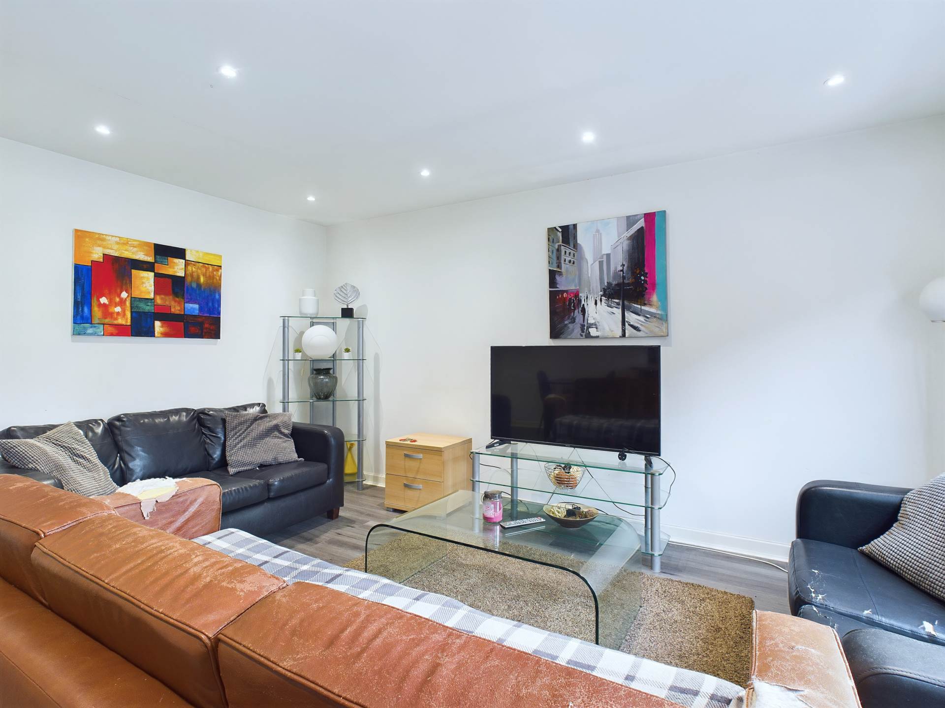 White Cart Court, Shawlands, Image 4
