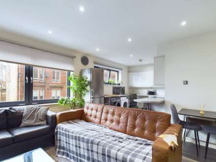 White Cart Court, Shawlands, Image 3