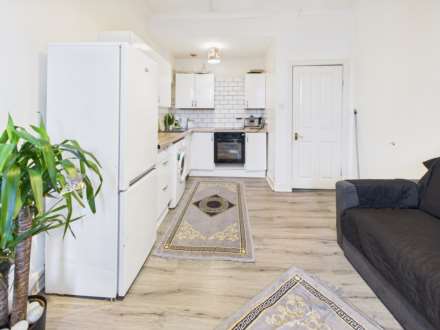 New Street, Paisley, Image 5