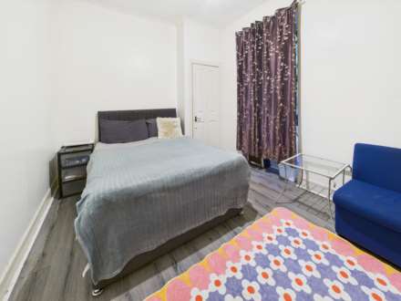 New Street, Paisley, Image 7