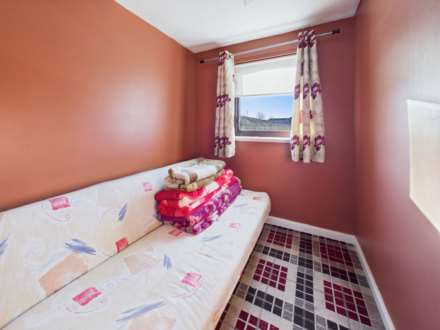 Harbury Place, Yoker, Image 13