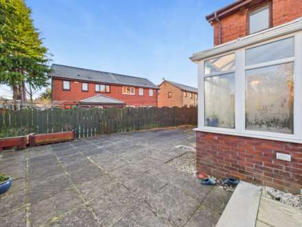 Harbury Place, Yoker, Image 14