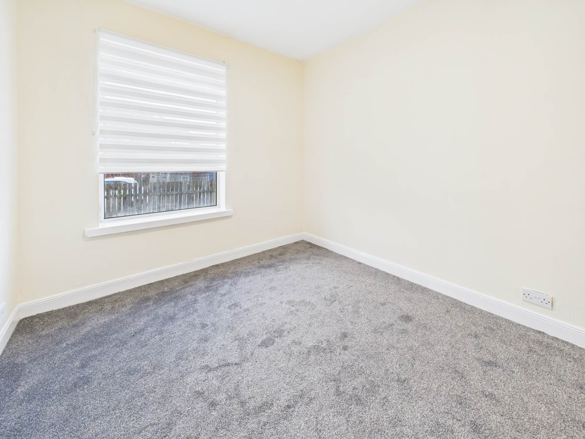 Castlemilk Road, Glasgow, Image 10