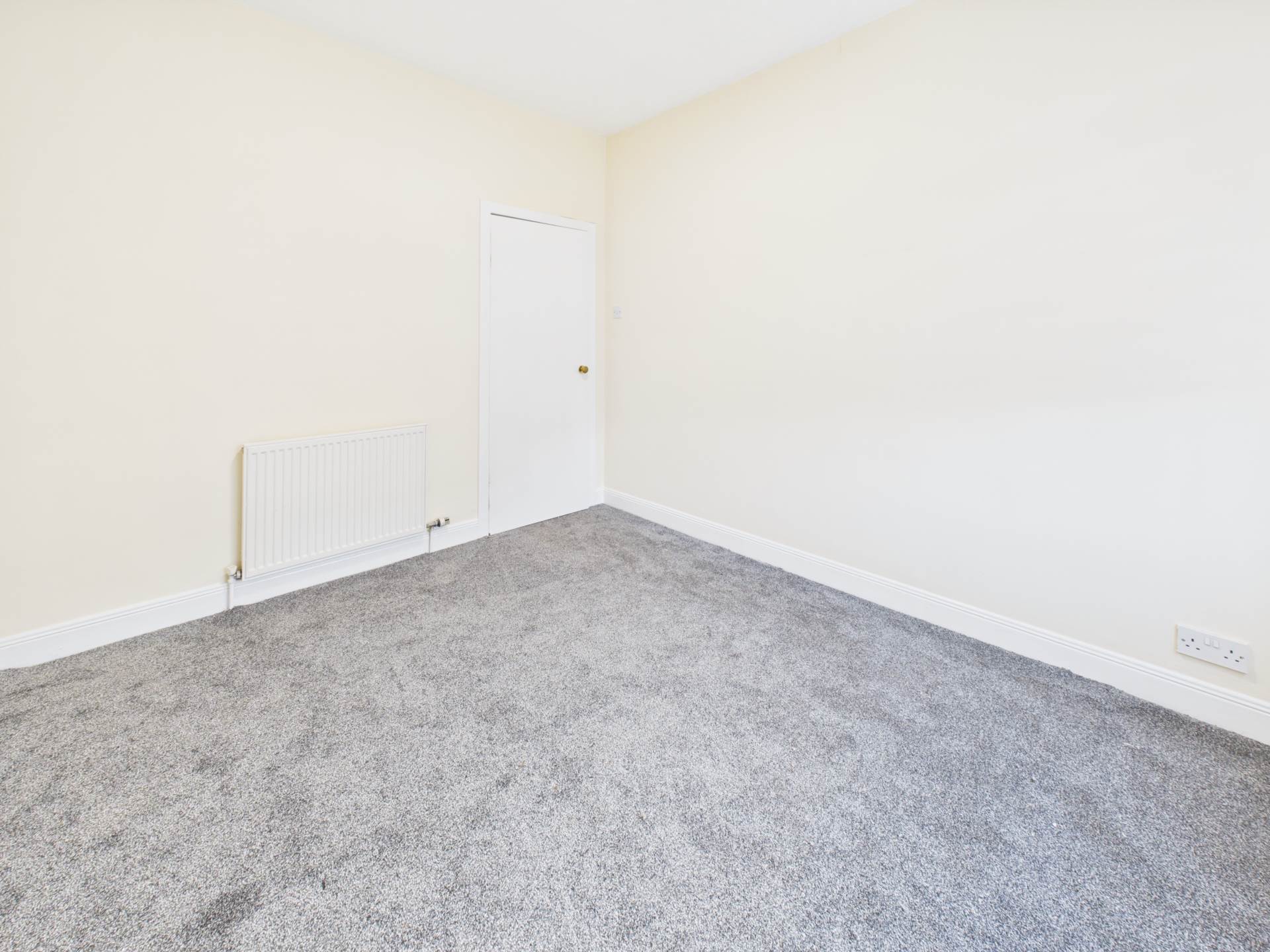 Castlemilk Road, Glasgow, Image 11