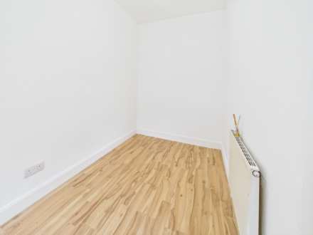 Castlemilk Road, Glasgow, Image 12