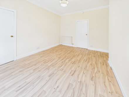 Castlemilk Road, Glasgow, Image 3