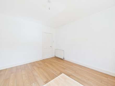 Hill Avenue, Malletsheugh, Image 8