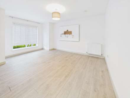 Lapwing Drive, Inchinnan, Image 4